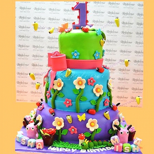 10Lbs Butterfly and Daisies Cake - Redolence Bake Studio